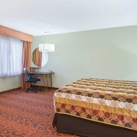 Мотель Super 8 By Wyndham Portales Екстер'єр фото