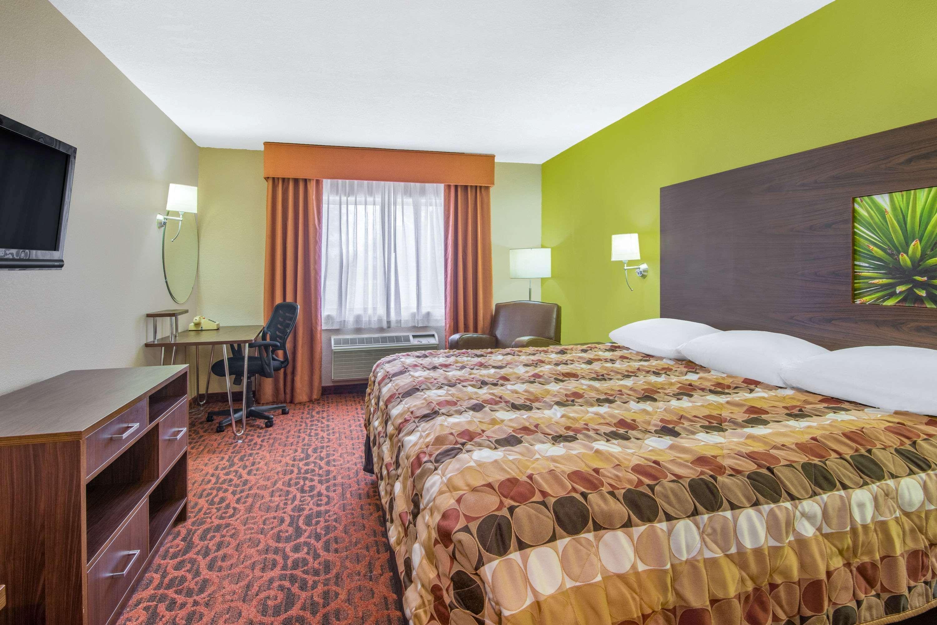 Мотель Super 8 By Wyndham Portales Екстер'єр фото
